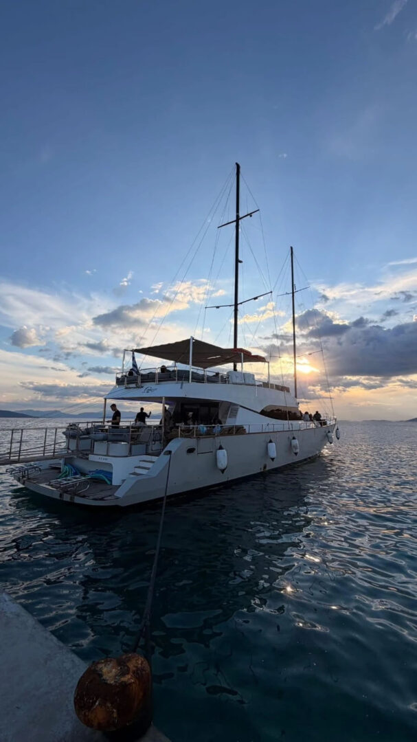 Omega yacht