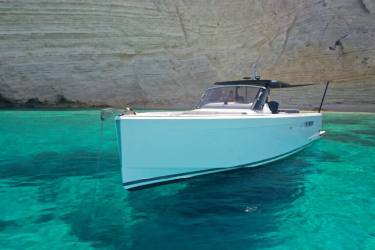 Paros Private Luxury Cruise with a motor yacht (Fjord 40) Golden Yachting and Sailing