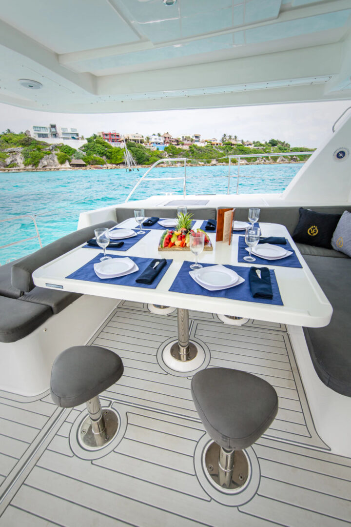 10-Hour Luxury Cruise to TYE Island on Leopard 51 Powercat: Snorkel, Explore & Indulge Events on Board