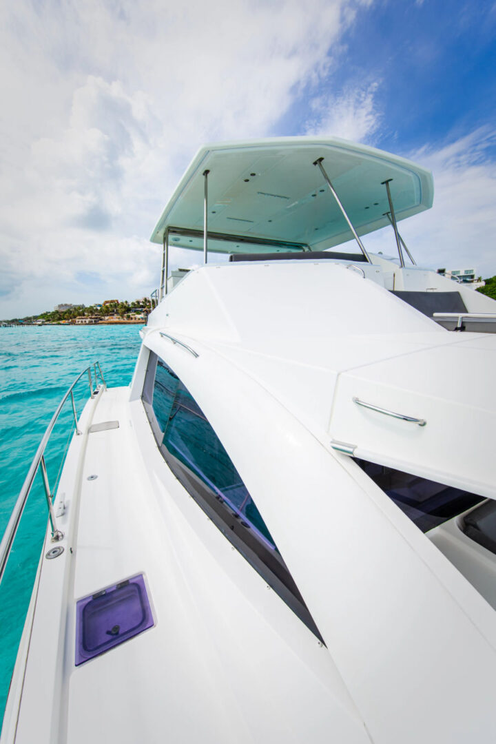 10-Hour Luxury Cruise to TYE Island on Leopard 51 Powercat: Snorkel, Explore & Indulge Events on Board
