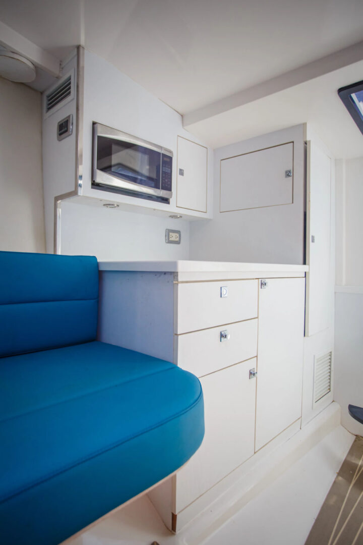 Luxury 4-Hour Cozumel Cruise on Van Dutch 40: Snorkeling, Sunbathing & Indulgence Events on Board