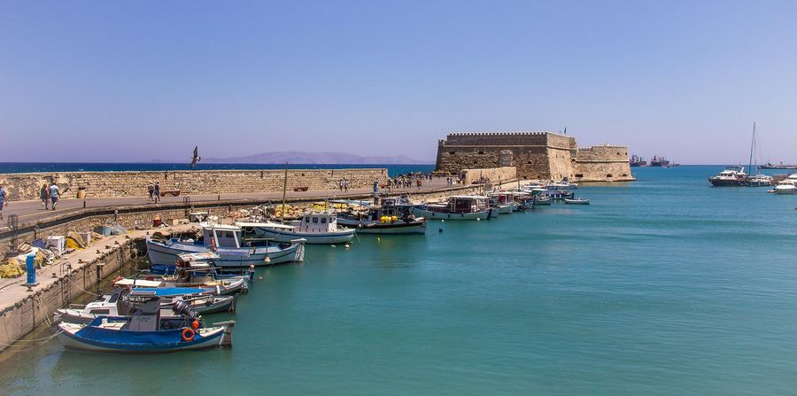 Crete Yachting Destination Guide – Private Cruises, Sailing Routes & Hidden Coves Events on Board